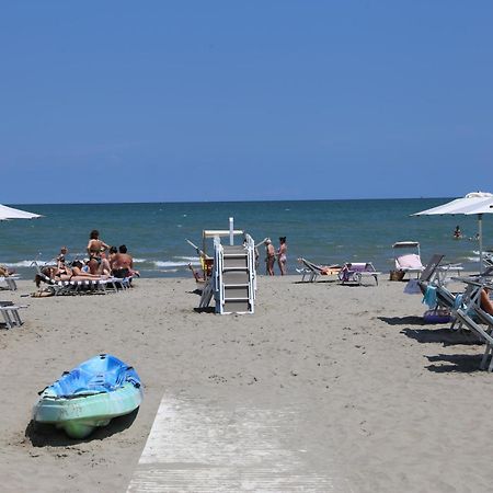 Hotel Senza Pensieri Riccione Ngoại thất bức ảnh
