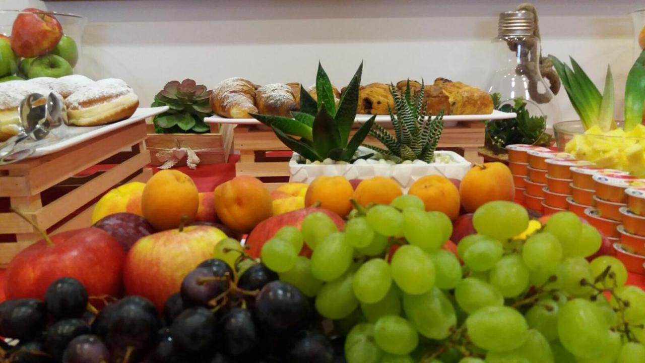 Hotel Senza Pensieri Riccione Ngoại thất bức ảnh