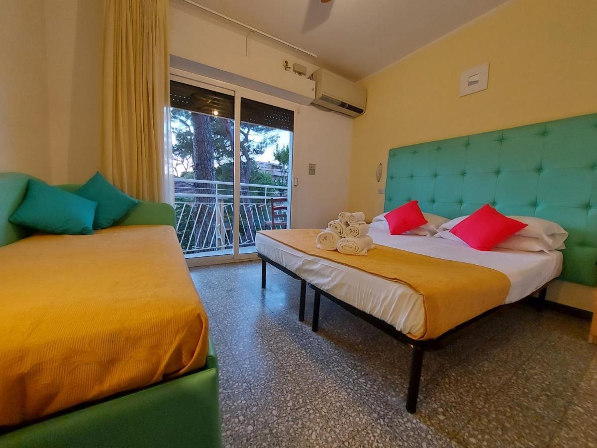 Hotel Senza Pensieri Riccione Ngoại thất bức ảnh