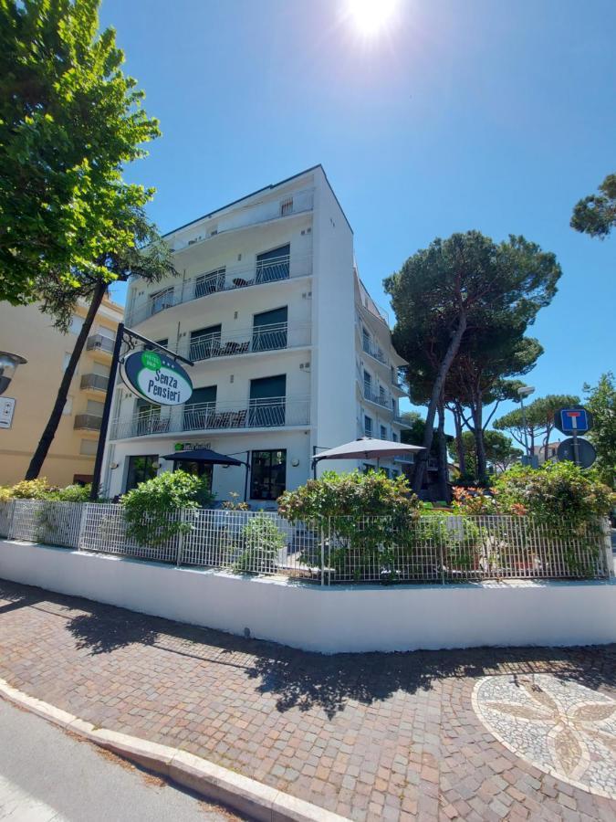 Hotel Senza Pensieri Riccione Ngoại thất bức ảnh