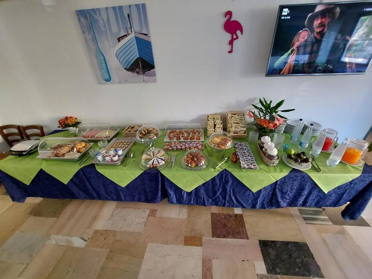 Hotel Senza Pensieri Riccione Ngoại thất bức ảnh