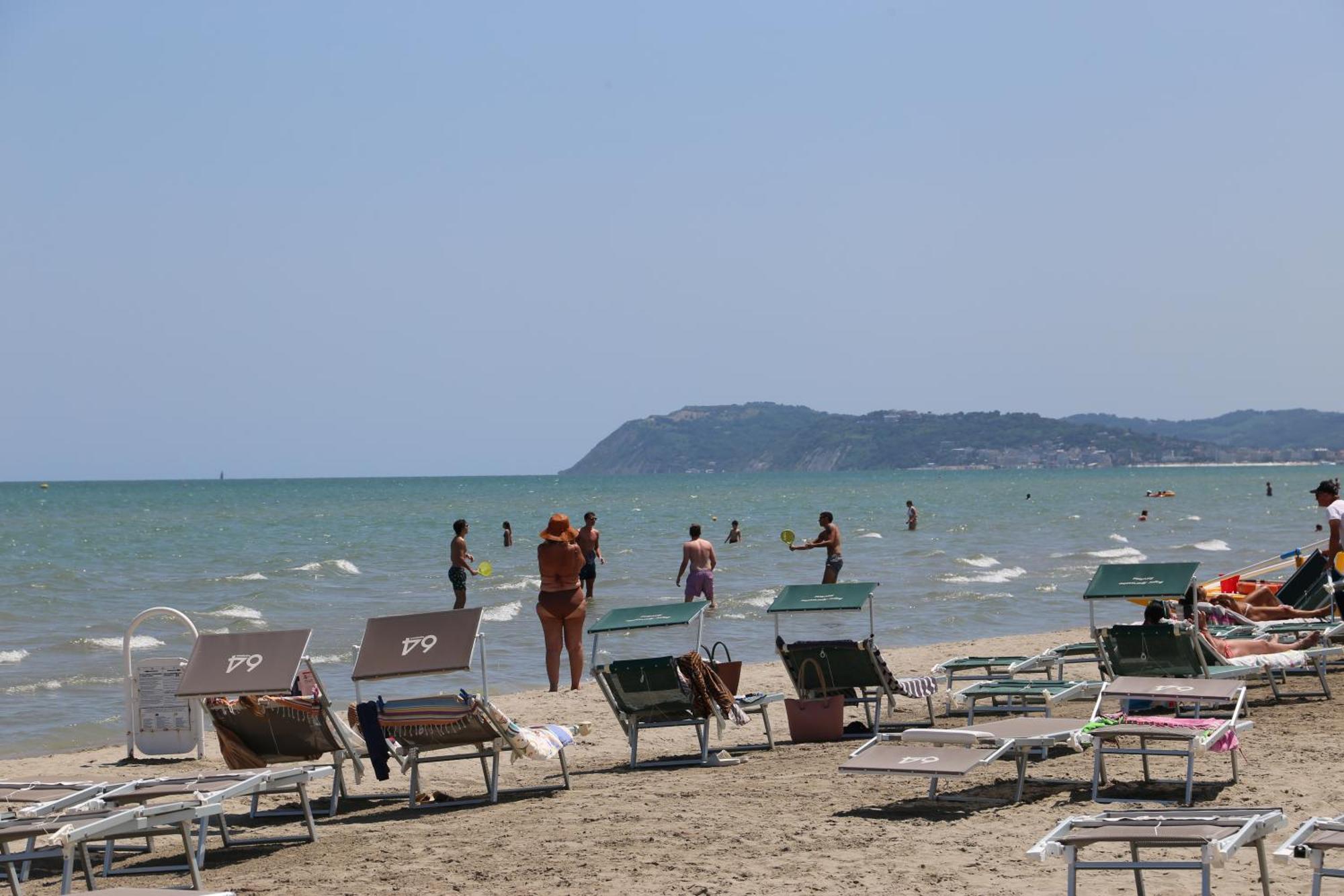 Hotel Senza Pensieri Riccione Ngoại thất bức ảnh